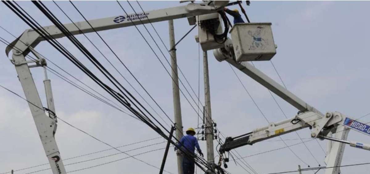 Varias ciudades del pa&iacute;s fueron afectadas por repentinos cortes el&eacute;ctricos