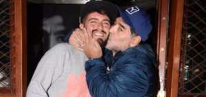 Maradona reconoce al italiano Diego Jr. como su hijo