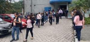 Instituciones en Guayaquil evacuaron las instalaciones como medida de seguridad tras el sismo.