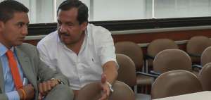 Ra&uacute;l C. (derecha) no estuvo presente en la lectura de la resoluci&oacute;n. Su abogado dijo que presentar&aacute; el recurso de casaci&oacute;n. 
