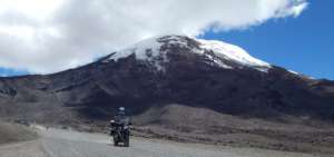 Motociclista estadounidense busca en Ecuador un r&eacute;cord Guinness
