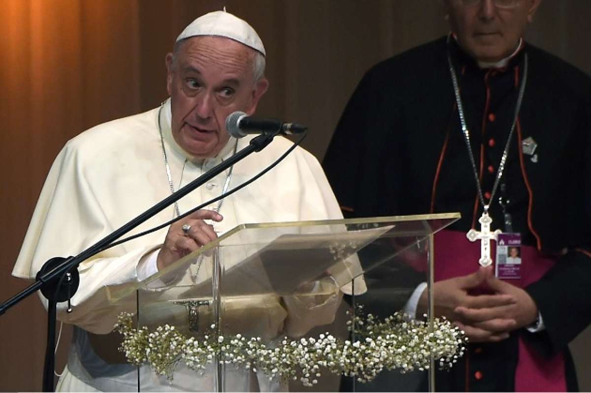 Francisco propone claves para el di&aacute;logo social 