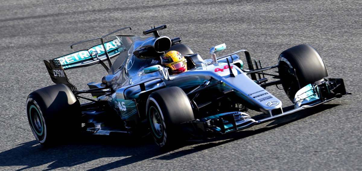 Hamilton domina los primeros entrenamientos de pretemporada de F&oacute;rmula 1