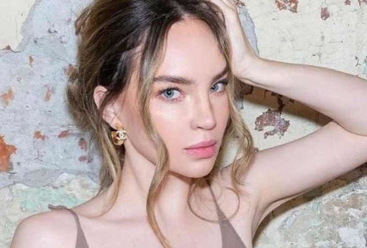 Belinda grab&oacute; un video en un b&uacute;s que r&aacute;pidamente se viraliz&oacute; en redes sociales.