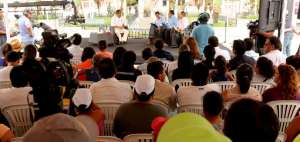 El presidente de la Rep&uacute;blica, Rafael Correa lleg&oacute; ayer a Pedernales para el gabinente itinerante. Hoy, desde aqu&iacute; se dar&aacute; el enlace de los s&aacute;bados.
