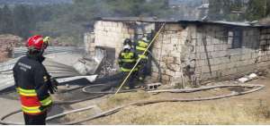 El personal de Bomberos apag&oacute; el fuego y dej&oacute; la zona en condici&oacute;n segura.