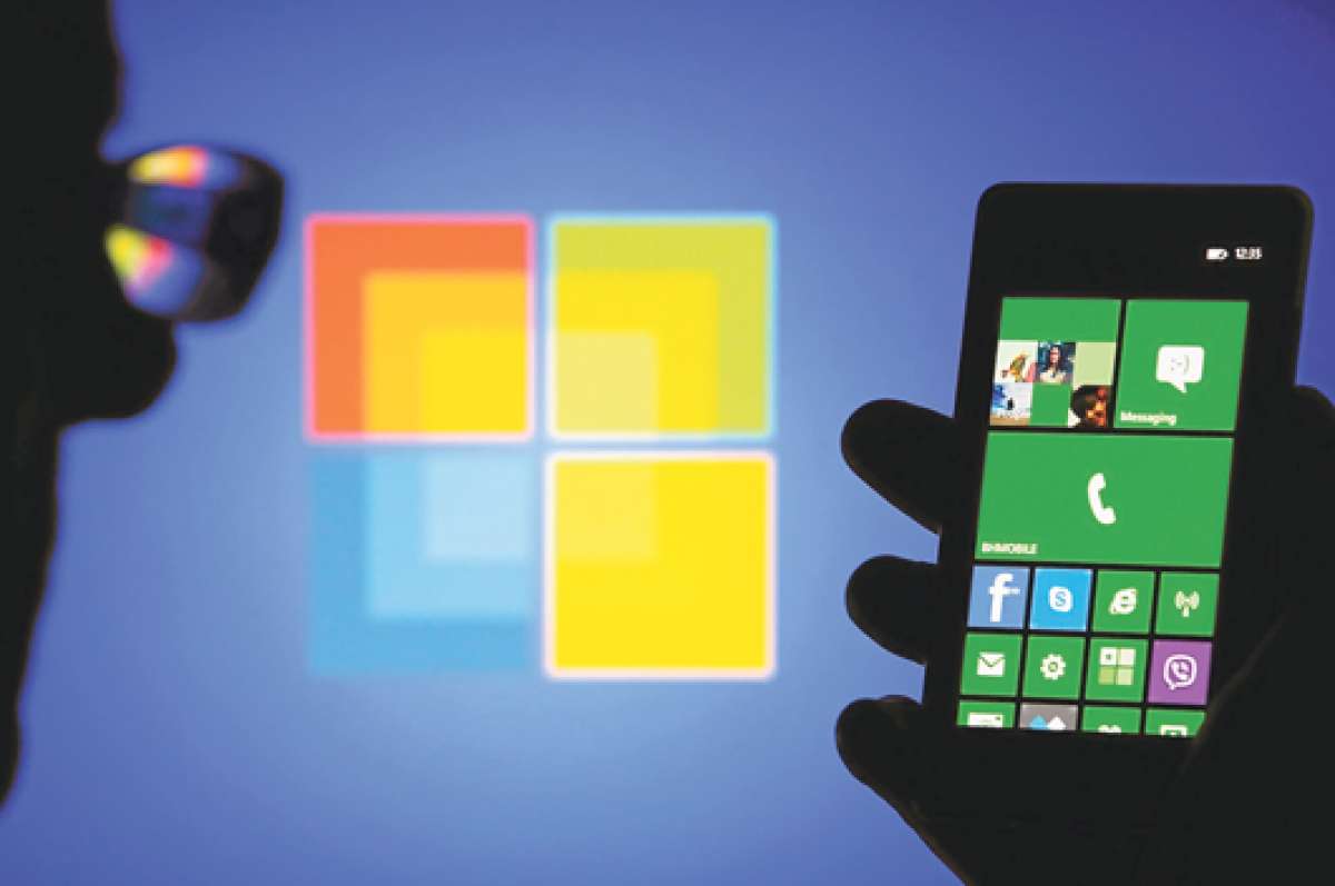 Nokia se ali&oacute; con Microsoft para sacar una nueva l&iacute;nea de tel&eacute;fonos Lumia. Tomado : www.trainghiemso.com