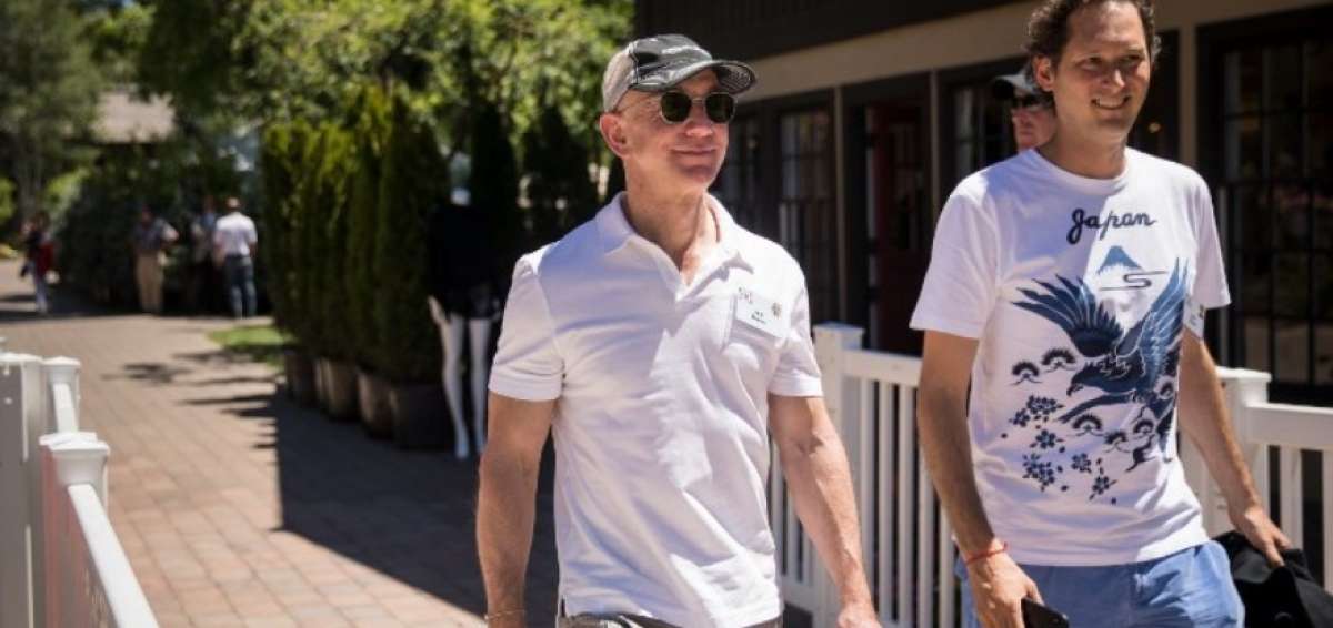 Jeff Bezos, el hombre m&aacute;s rico en d&eacute;cadas seg&uacute;n Bloomberg