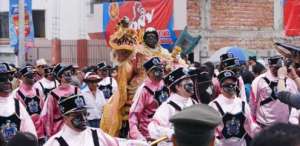 En septiembre se realiza el tradicional desfile de la Mama Negra de los mercados. Foto: EL TEL&Eacute;GRAFO
