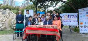 Integrantes de colectivos y agrupaciones pol&iacute;ticas respaldaron la decisi&oacute;n de los miembros del Consejo Transitorio sobre el organismo electoral.