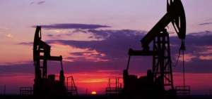 El petr&oacute;leo pasa la barrera de los $ 50 en Nueva York