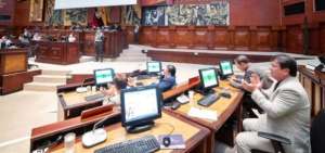Absal&oacute;n Campoverde expuso la norma ante el Pleno de la Asamblea, el 19 de diciembre de 2019.