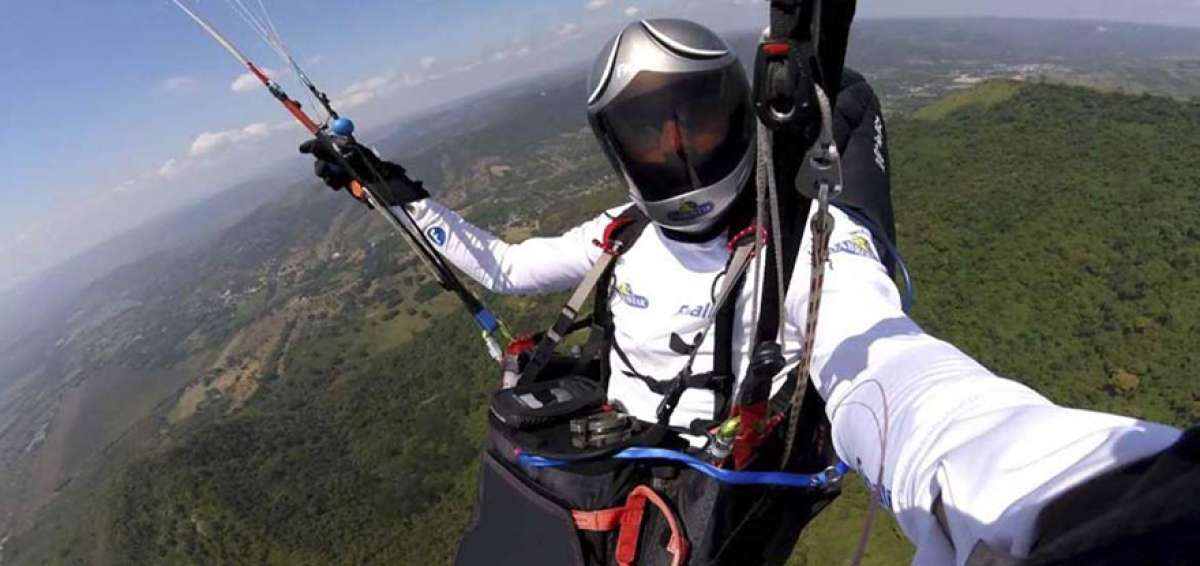El parapente seduce a los turistas