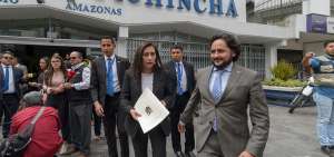 La denuncia fue puesta en la Fiscal&iacute;a de Pichincha, al norte de la ciudad, por Johanna Pes&aacute;ntez, secretaria jur&iacute;dica de la Presidencia.