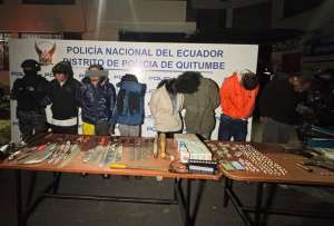 Siete detenidos y drogas incautadas en operativo contra “Los Lobos” en Quito