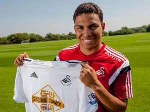 &lsquo;Jeff&rsquo; Montero lleva sus  gambetas al Swansea City 