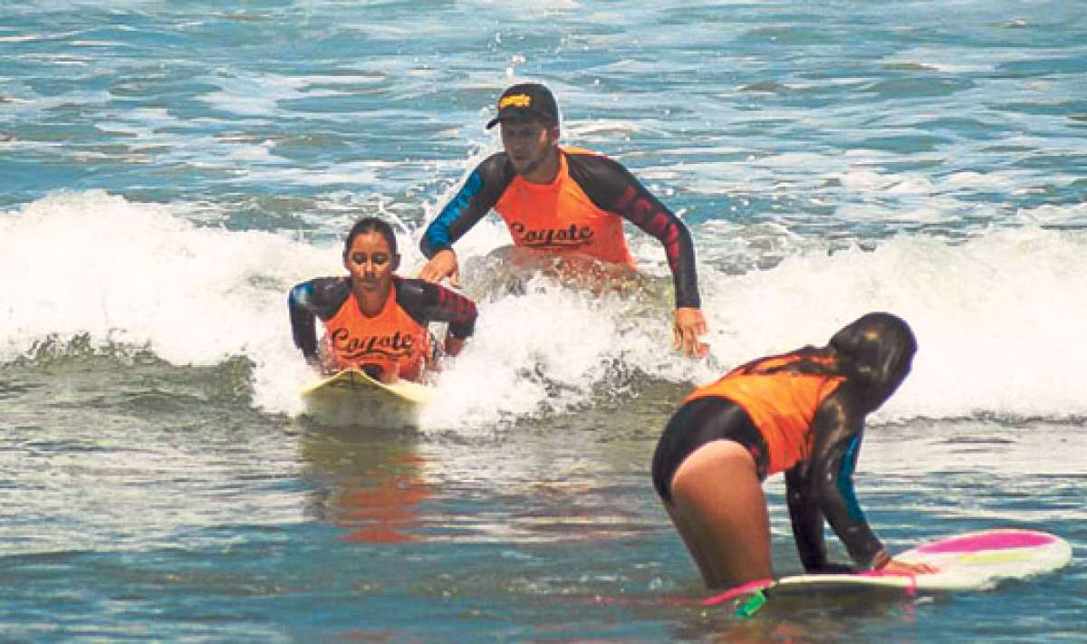 La variedad de olas en Manta es una atracci&oacute;n para los amantes del surf
