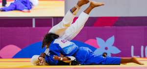 Vanessa Chal&aacute; (arriba)  se colg&oacute; la medalla de oro en la divisi&oacute;n 78 kilogramos. 