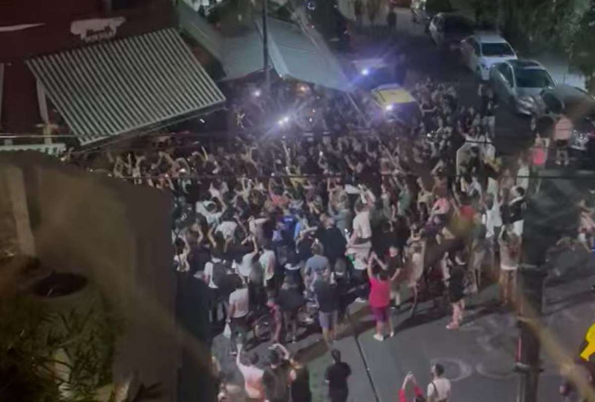 Los hinchas se concentraron en Palermo para ver a su ídolo, Messi.