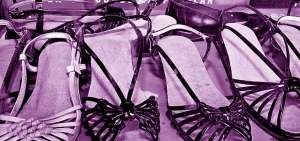 Las zapatillas son de cuero y este, antes de su confecci&oacute;n, se seca al menos durante dos d&iacute;as.