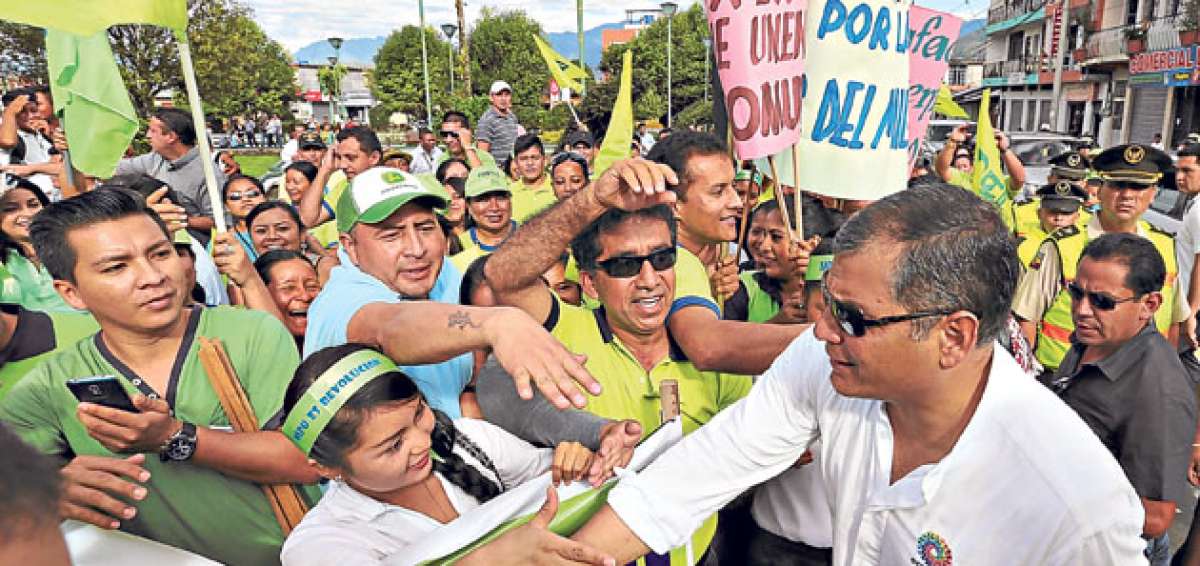 El presidente Rafael Correa lleg&oacute; ayer a Archidona, en la provincia de Napo, para participar en el gabinete itinerante. Foto: Cortes&iacute;a