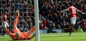 El 'To&ntilde;o' Valencia puso el pase gol que descendi&oacute; al Aston Villa