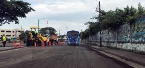 Uno de los desv&iacute;os es ingresar al distribuidor de tr&aacute;nsito por la parte de la av. Tanca Marengo, apegado a la U. de Guayaquil.