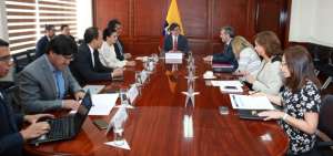  Lanza mantuvo una reuni&oacute;n con el canciller de Ecuador, Jos&eacute; Valencia; la ministra de Justicia, Rosana Alvarado, y el ministro del Interior, Mauro Toscanini.