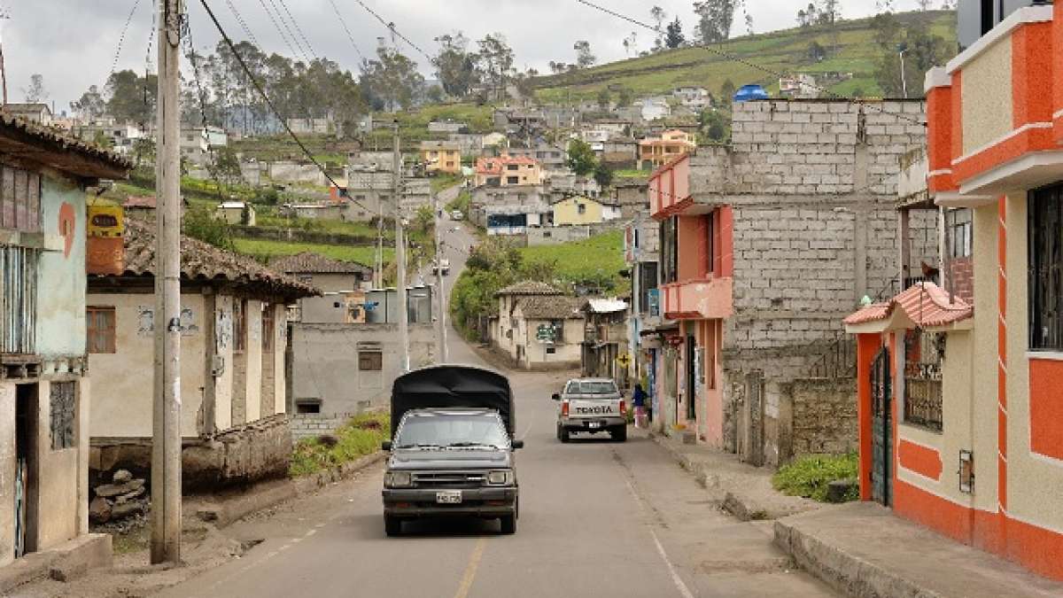 Las calles en Ambatillo luc&iacute;an vac&iacute;as y en silencio. Foto: Roberto Ch&aacute;vez / El Tel&eacute;grafo 