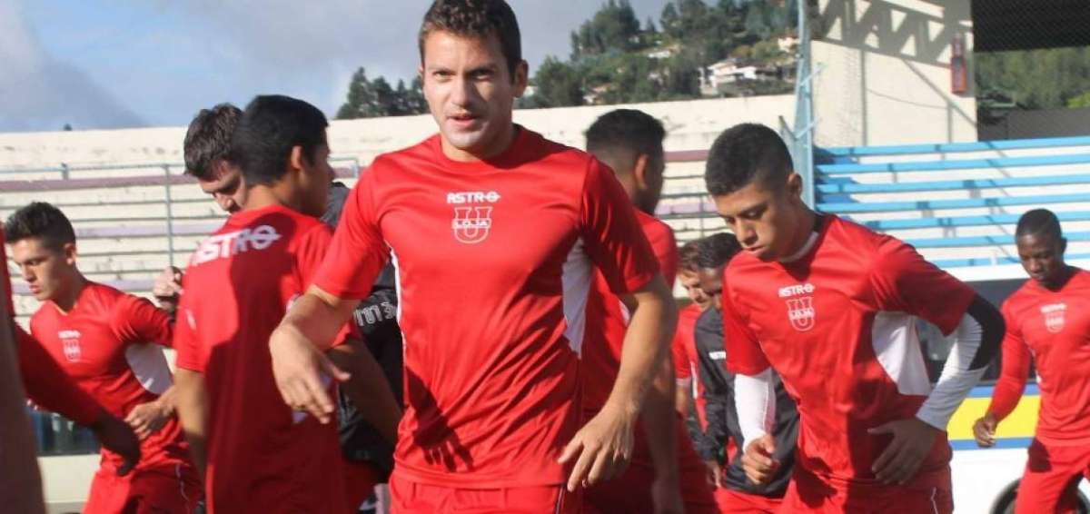 Larrea ya habr&iacute;a superado los chequeos m&eacute;dicos del club brasile&ntilde;o; sin embargo, la directiva desisti&oacute; de su contrataci&oacute;n.