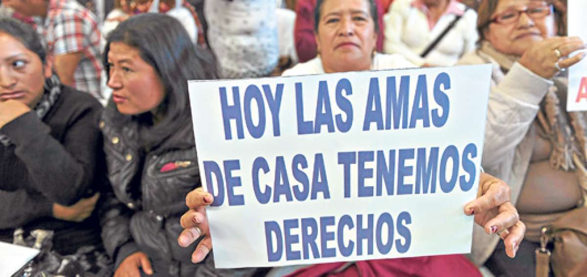 El jueves pasado se realiz&oacute; el primer encuentro de amas de casa en la casa comunal de la cooperativa IESS FUT, en el sur de Quito. Foto: John Guevara / El Tel&eacute;grafo