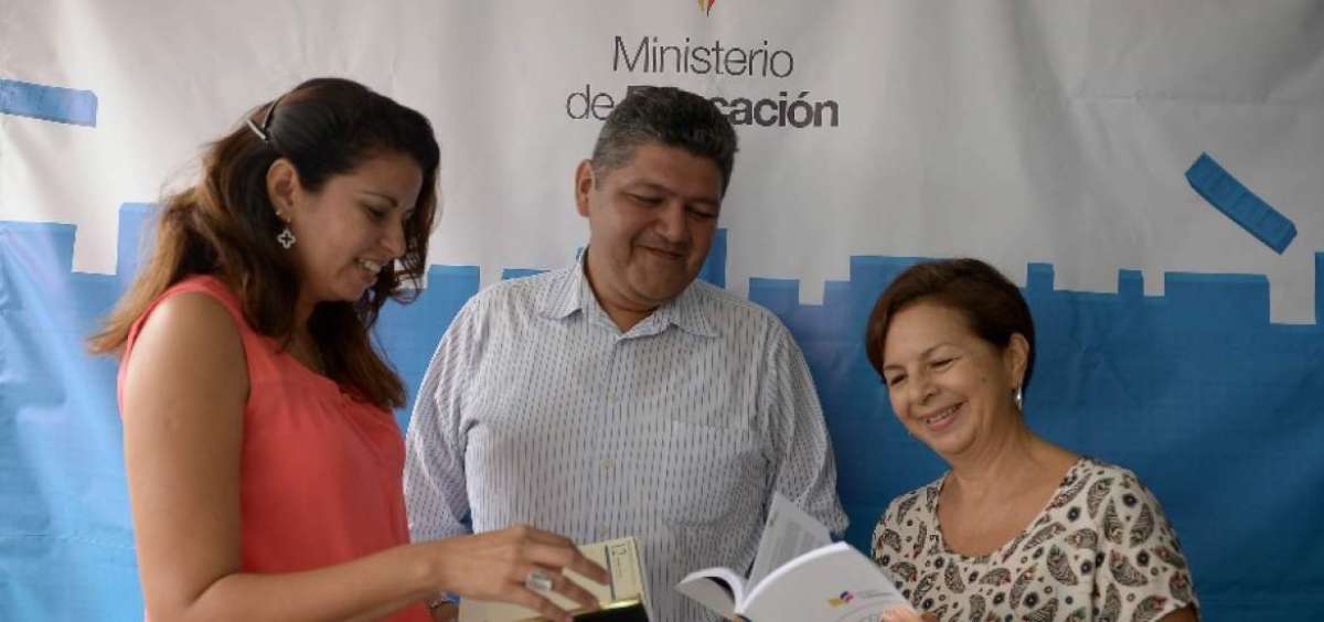 Cecilia Alarc&oacute;n, Jonathan Vega y Mercedes L&oacute;pez tienen una maestr&iacute;a y llevan d&eacute;cadas como docentes.