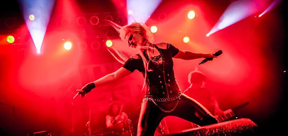 Noora Louhimo: "Llevamos el metal en la sangre y amamos los 80"