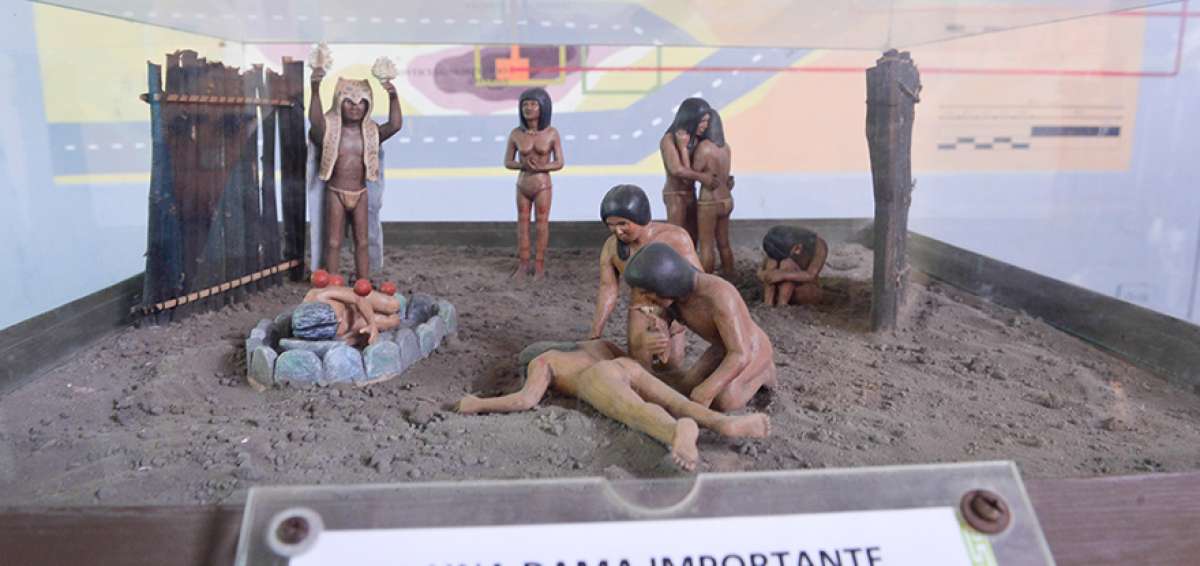 Representaci&oacute;n de una de las fosas funerarias que fueron descubiertas en los alrededores del Complejo Real Alto.