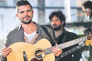 Juanes se volvi&oacute; &lsquo;Loco de amor&rsquo;  durante su show en el Rockefeller Center de Nueva York