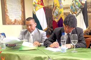 En Macas se realiz&oacute; la suscripci&oacute;n del convenio entre ambos alcaldes. 
