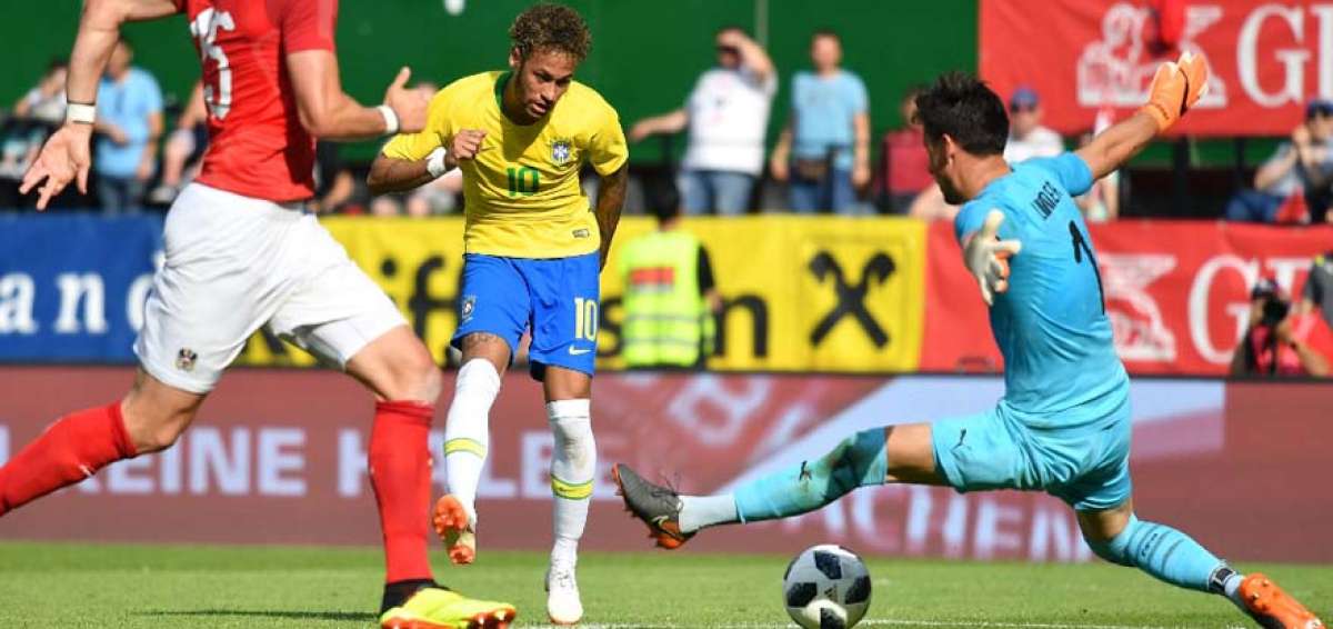 Romario cree que Neymar aumentar&aacute; los r&eacute;cords de Brasil