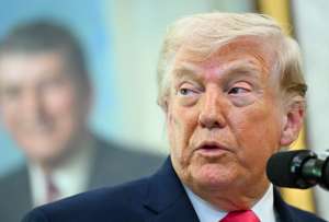 La firma de Donald Trump se plasmar&aacute; en el billete de un d&oacute;lar. 