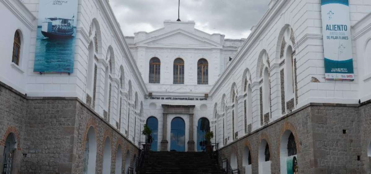 El edificio que alberga al CAC es una de las joyas arquitect&oacute;nicas patrimoniales de Quito.