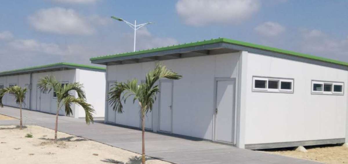 La empresa china gan&oacute; un contrato para construir 200 escuelas prefabricadas.