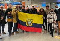 Ecuatorianos esperaban tomar el avión de regreso al país