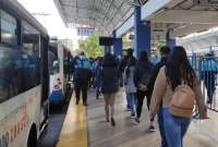 Transporte metropolitano en Quito sigue operativo