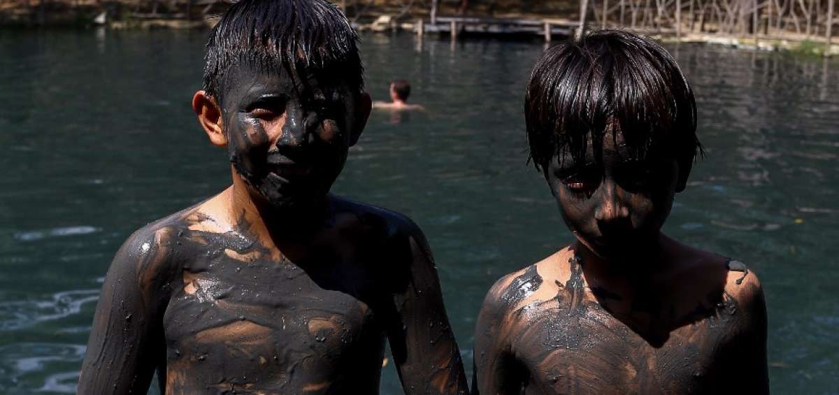 La laguna de azufre es uno de los mayores atractivos de la comuna Agua Blanca, localidad ubicada entre Puerto L&oacute;pez y la playa de Los Frailes.