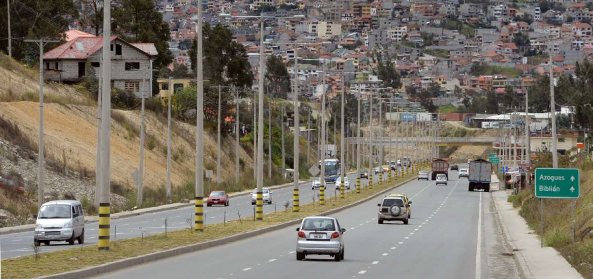 Con un costo de $ 134 millones, esta v&iacute;a es estrat&eacute;gica para la comunicaci&oacute;n entre Cuenca y Azogues.