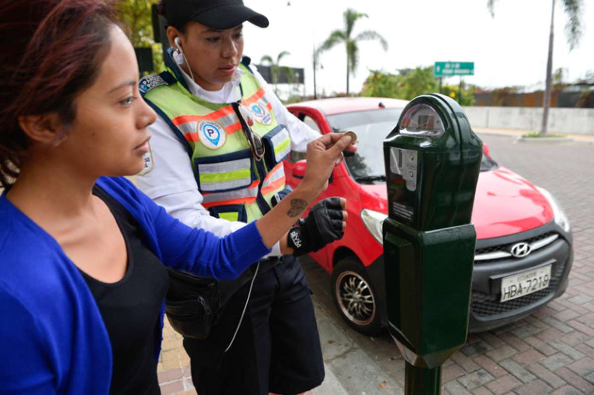 La ordenanza de parqu&iacute;metros es aprobada 