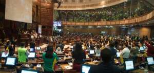 Asamblea tratar&aacute; c&oacute;digos de Comercio y de Salud