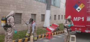 Personal especializado del Cuerpo de Bomberos acudi&oacute; al sitio de la emergencia.
