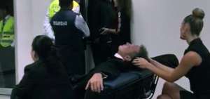 En redes sociales circul&oacute; un video de Luis Miguel, en el que una chica le daba un masaje en una sala del aeropuerto de Guayaquil.