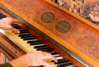 La Casa de la Música suma un nuevo piano