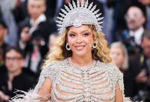 La cantante Beyonc&eacute; durante su llegada a la Met Gala en Nueva York 